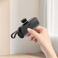 Bærbar Powerbank med Høy Kapasitet og Innebygde Kabler