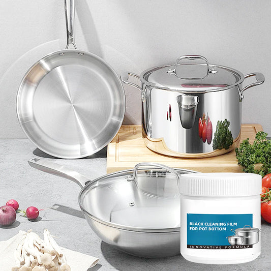 Kraftig pasta for fjerning av brente rester fra kokekar