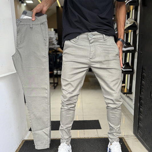 Slim-fit casual bukser i ensfarget farge for menn