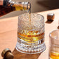 🥃 360° roterende whiskeyglass – blyfritt glass, 300 ml, relieffmønster. Unik samtalestarter for bar og fest! ✨💫