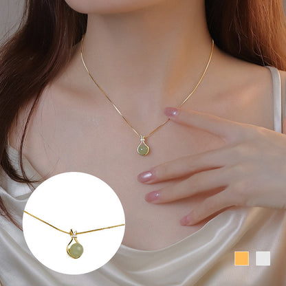 💎 Elegant jadeanheng-halskjede – justerbar kjetting, lett og komfortabelt. Tidløs eleganse – perfekt gave! ✨🎁