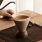 ☕ Håndlaget kaffekrus i keramikk – trehåndtak, matt glasur, 180ml. Unikt og rustikt! 🪵✨