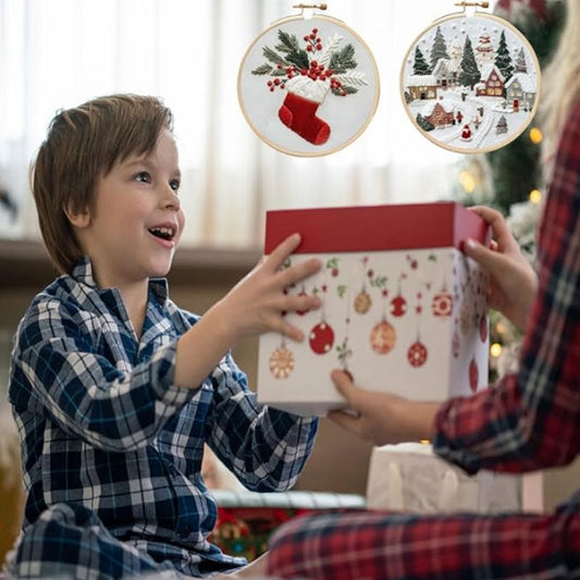 🧵 Julebroderisett for nybegynnere – snølandsby-motiv, vannløselig mønster, 25 cm ramme. Perfekt julegave! 🎄✨